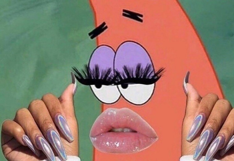 Патрик с ногтями и ресницами