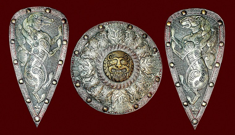 Щит баклер с топором