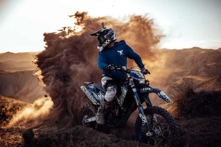 Мотокросс девушки