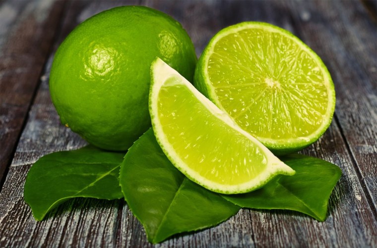 Зеленый лимон