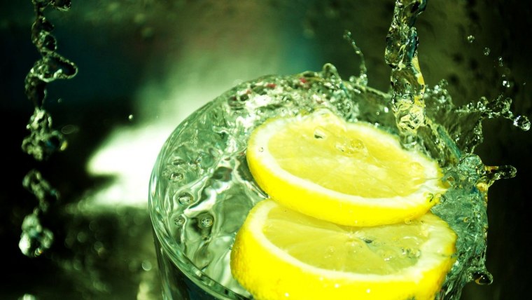Вода с лимоном