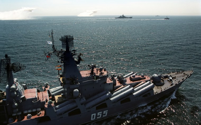 Крейсера Петр Великий и Маршал Устинов