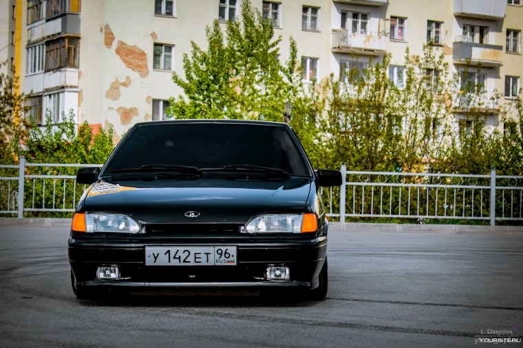 ВАЗ 2114 черная перед