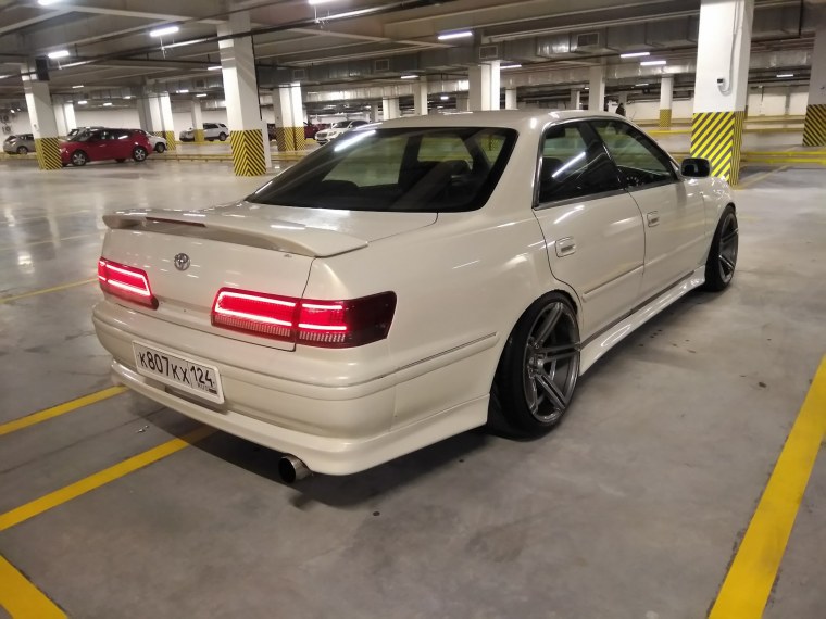 Toyota Mark II 100 кузов