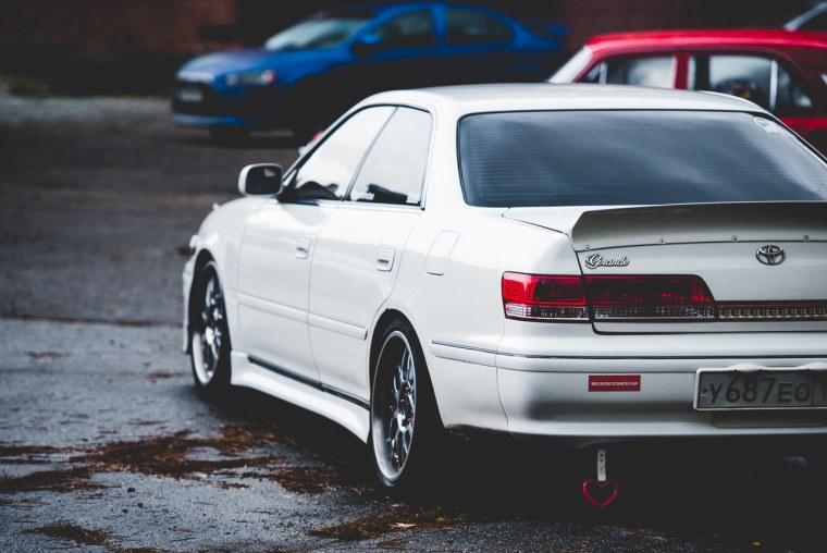 Toyota Mark 2 100 белый