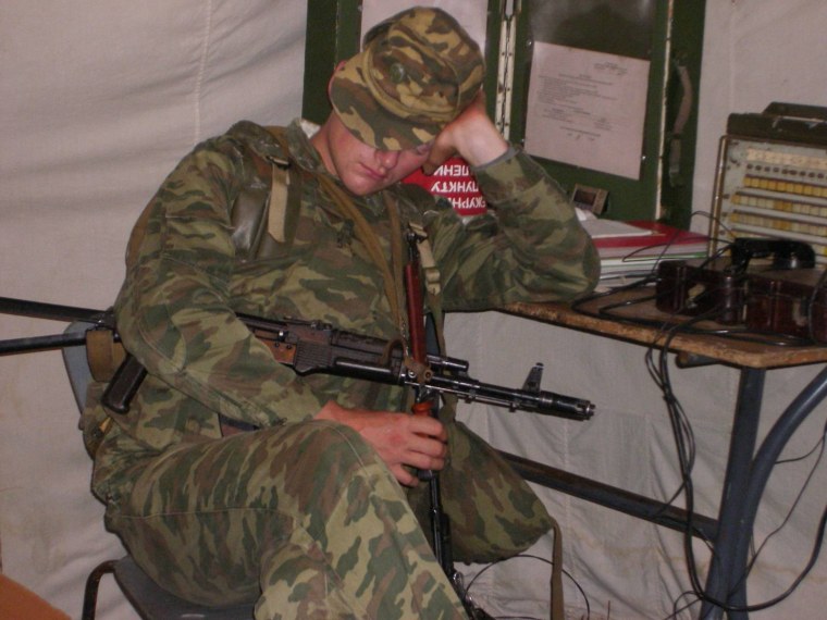 Солдат на посту