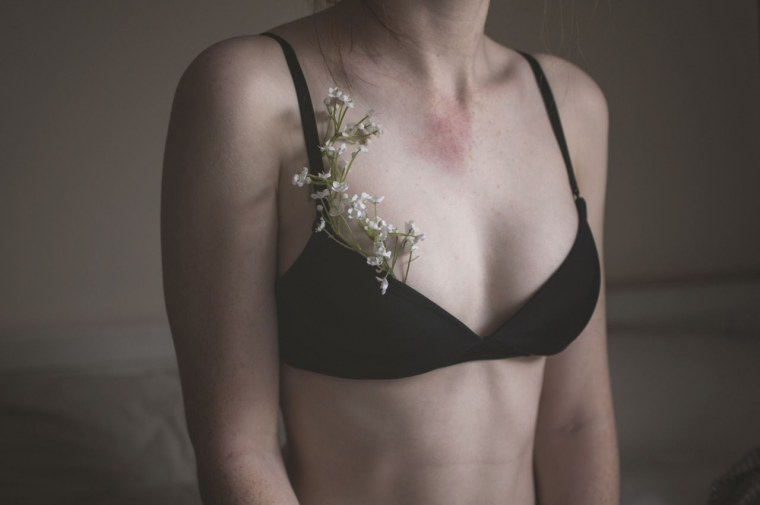 Женское плечо Эстетика