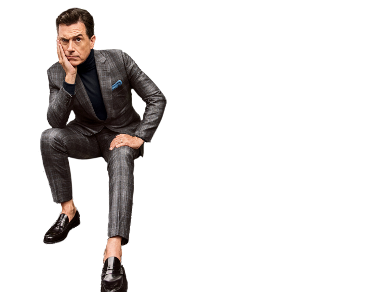 Мужчина сидит на белом фоне