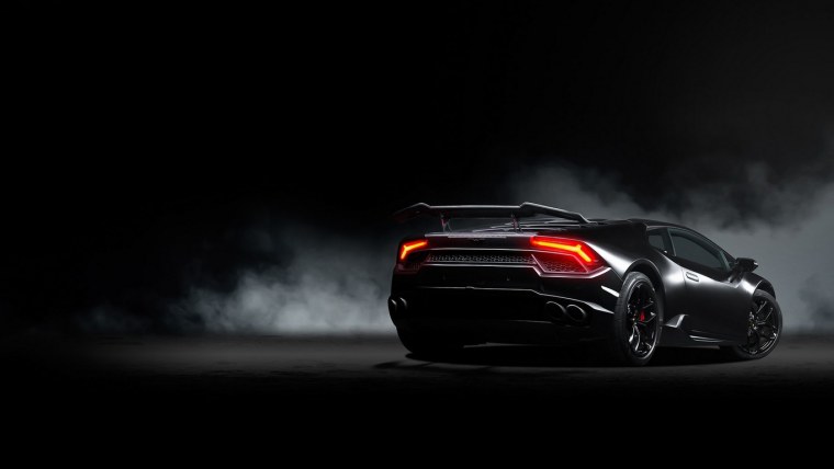 Ламборгини ХУРАКАННА чёчном фоне