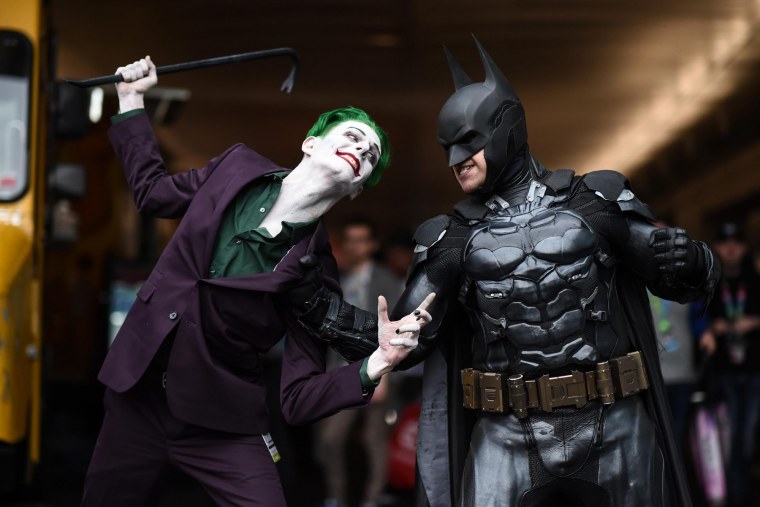 Бэтмен против Джокера темный рыцарь