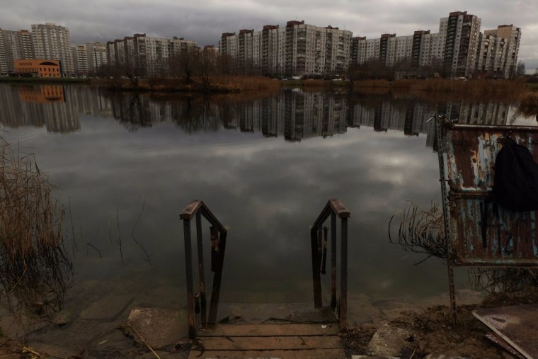 Мрачный российский город