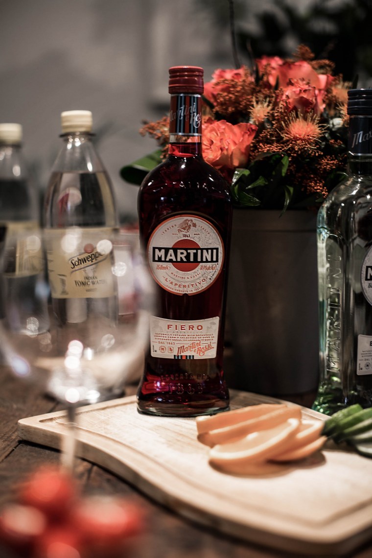 Мартини на столе