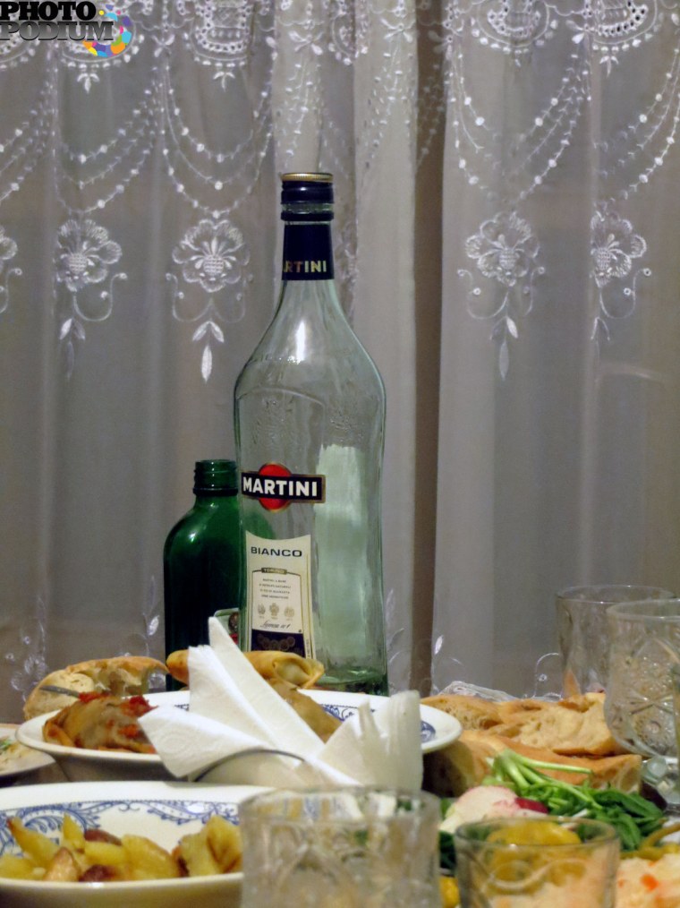 Мартини на столе