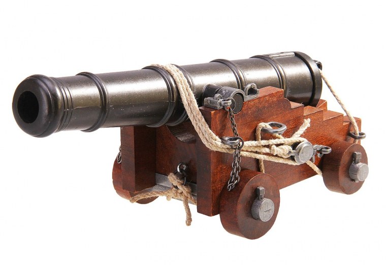 Корабельная пушка 18 века
