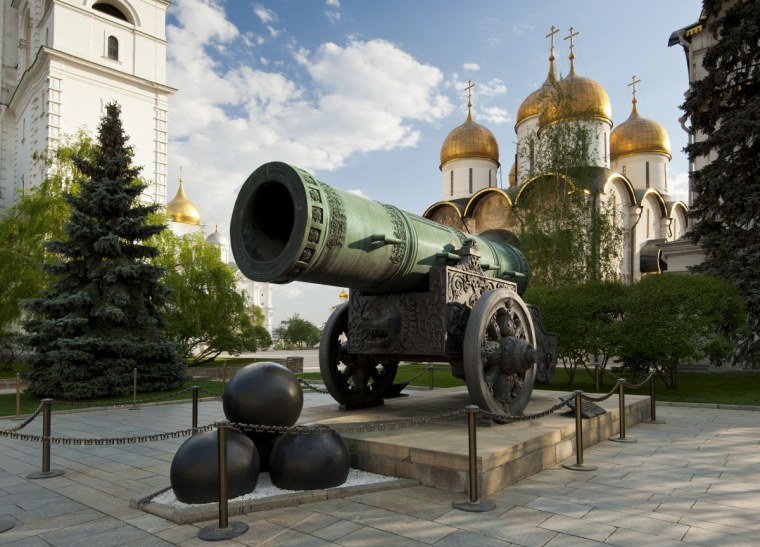 Москва Кремль царь пушка