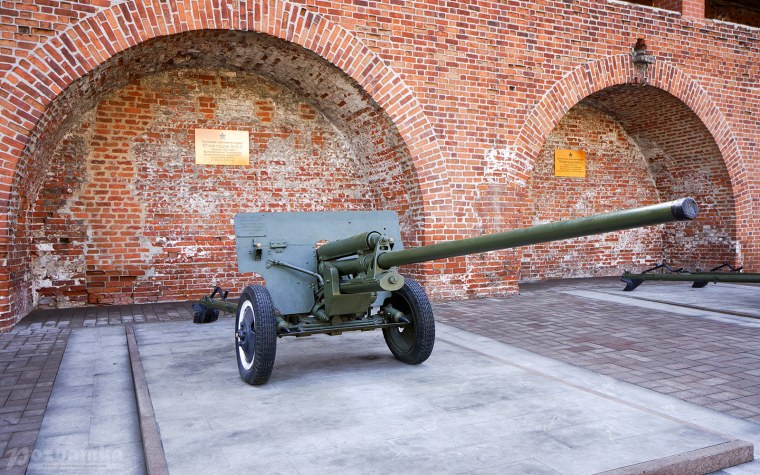 Нижегородский Кремль: 76мм пушка