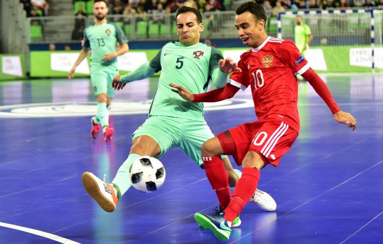 Мини футболист