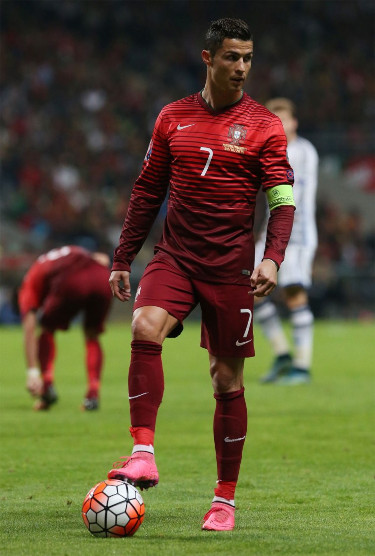 Cristiano Ronaldo на весь рост