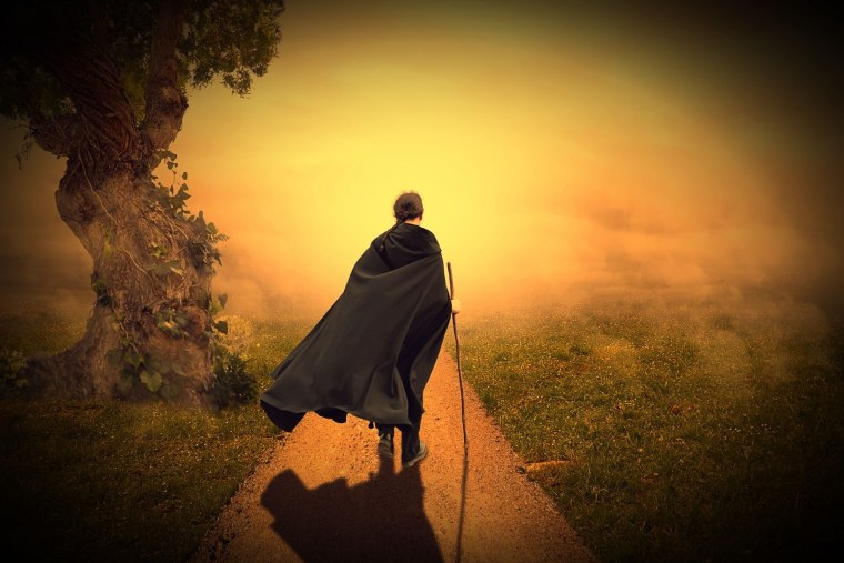 Путник в плаще