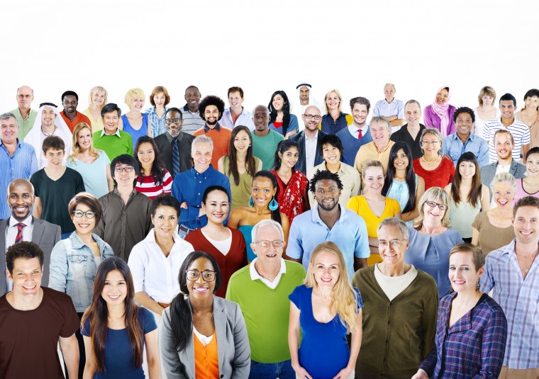 Большая группа людей