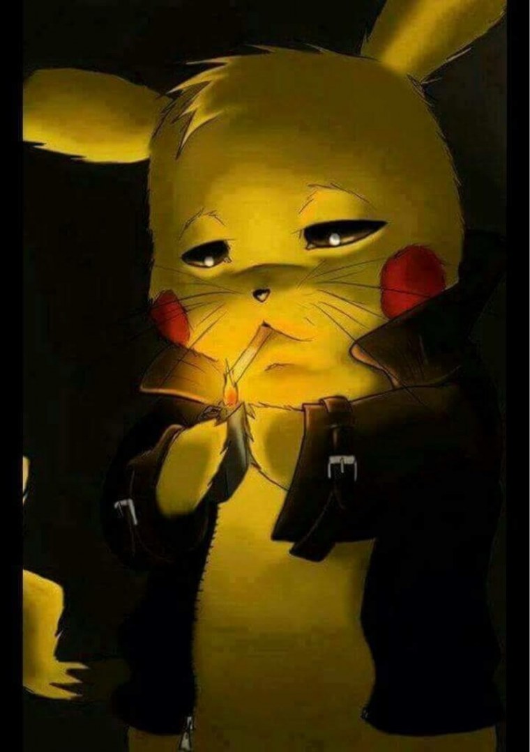 Тискает Пикачу