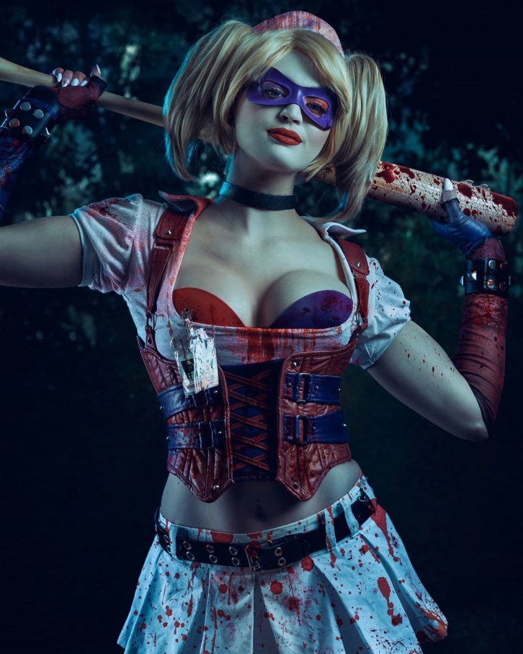 Косплеерша Харли Квинн