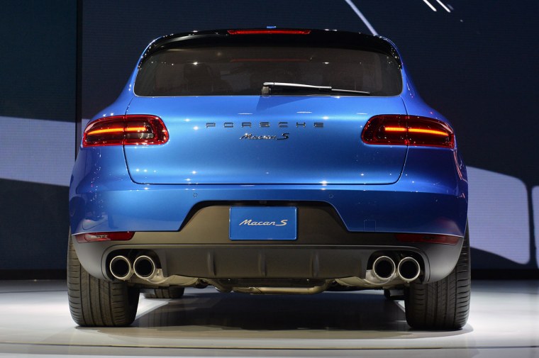 Порше Макан сзади