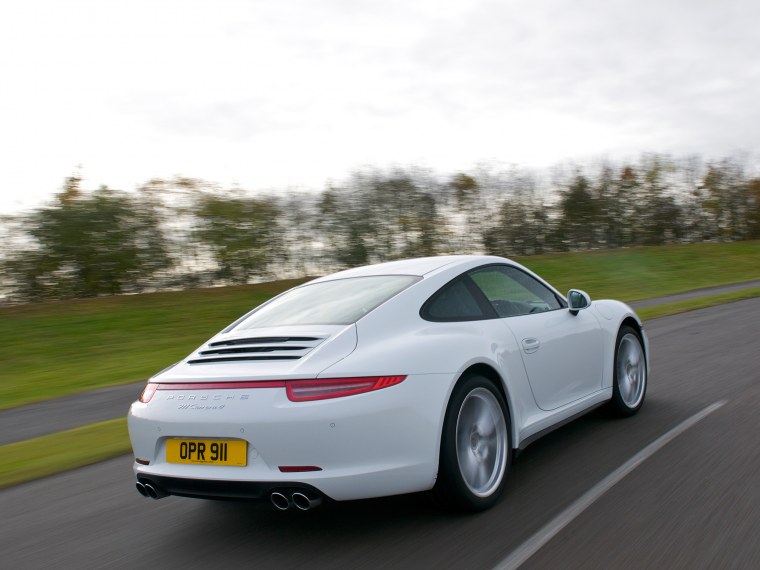 Порше Каррера 911 белый