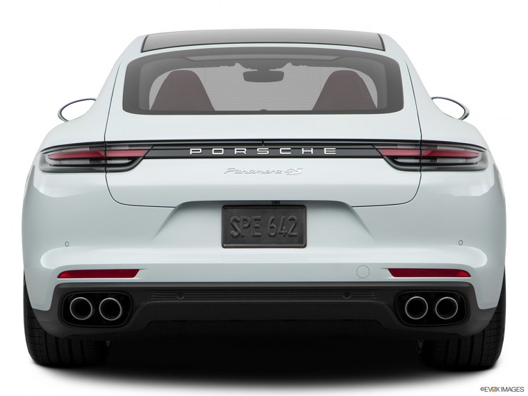 Порше Панамера 2020 зад
