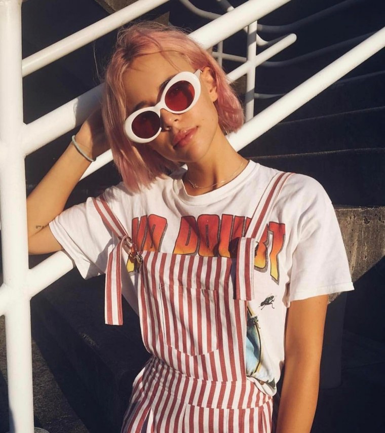 Эстетика девочки в очках