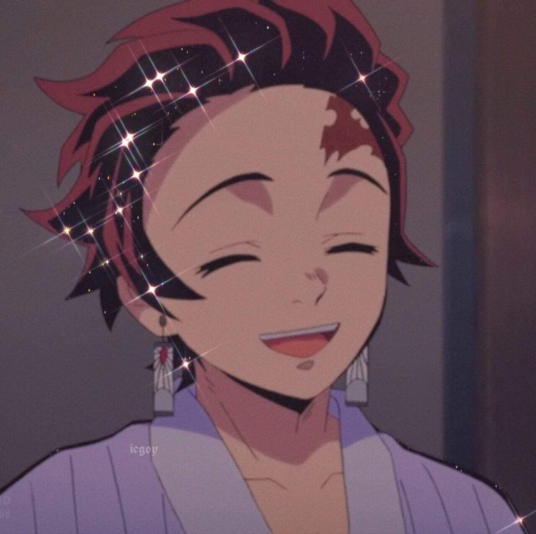 Тандзиро Камадо с улыбкой