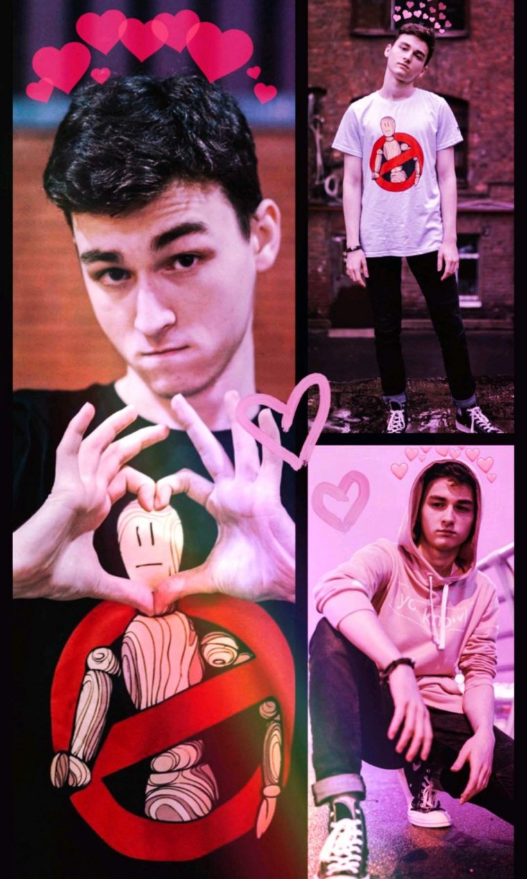 Брайан Мапс в мерче с Джеральдом