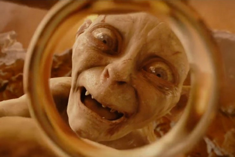 Властелин колец Голлум с кольцом