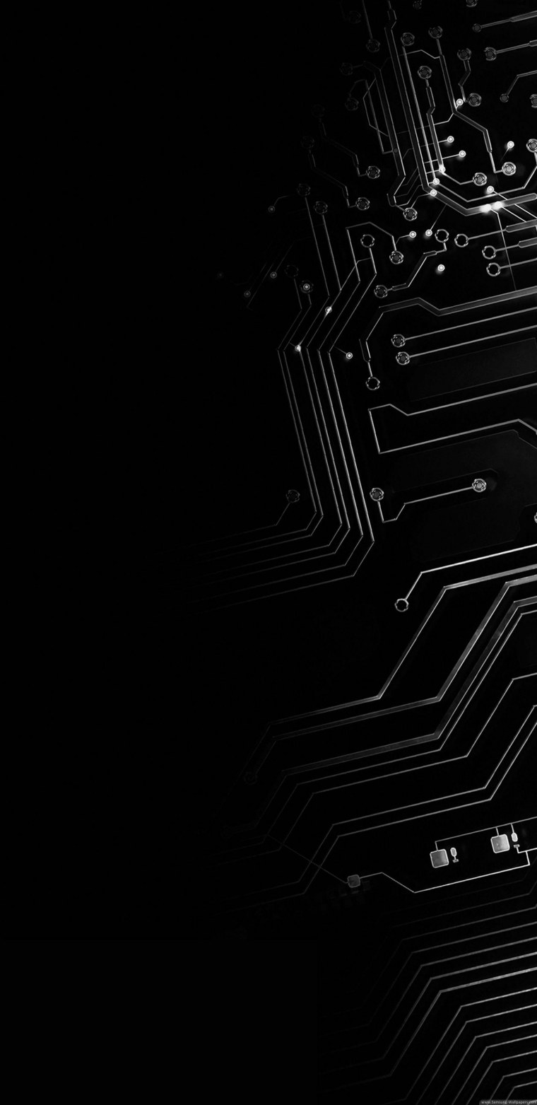 Микросхема на черном фоне