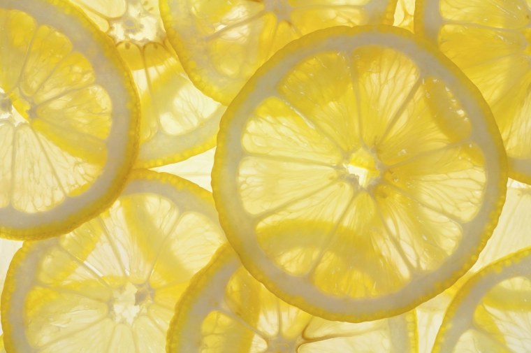 Желтый лимон