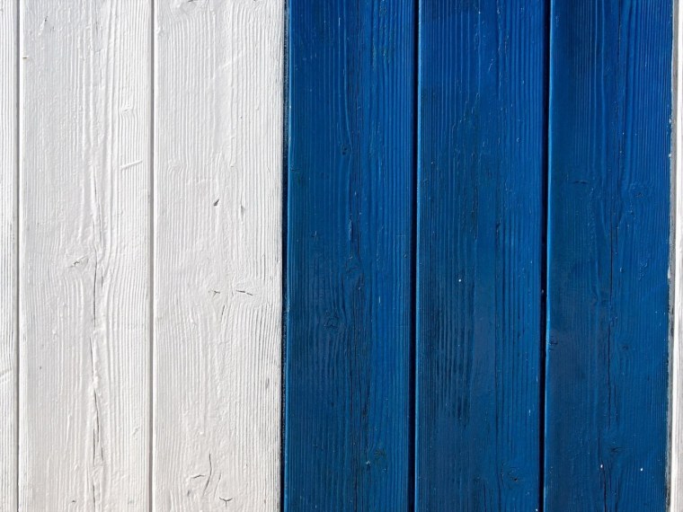 Крашеное дерево