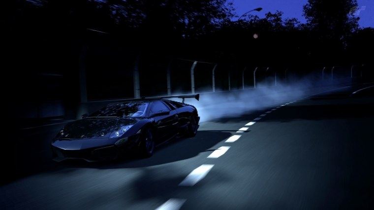 Черная машина ночью