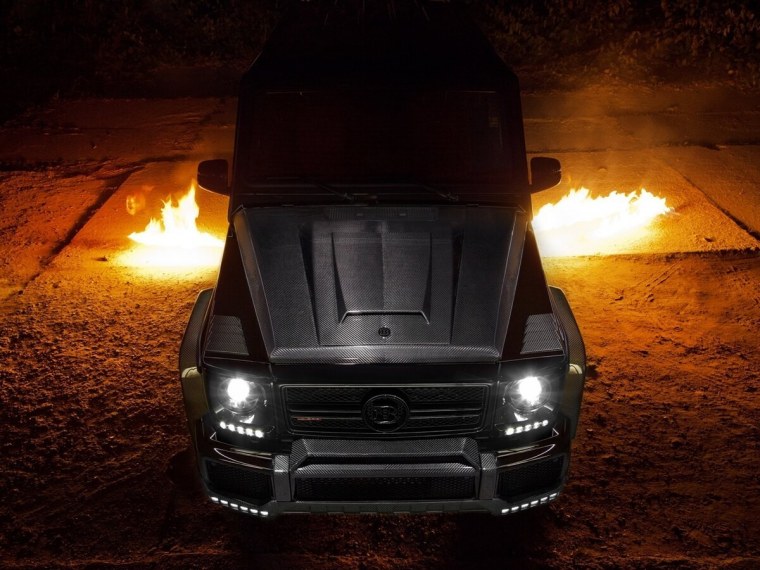 Mercedes Benz AMG g63 огонь из выхлопа