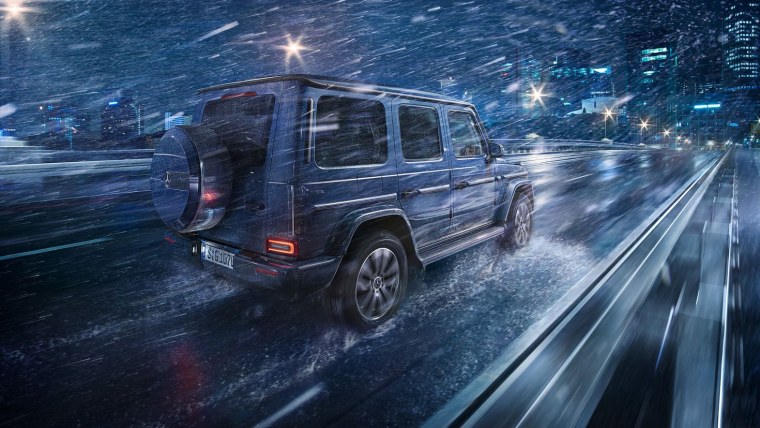 Mercedes-Benz g-class зимой