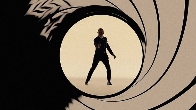 Агент 007 Джеймс Бонд в дуле