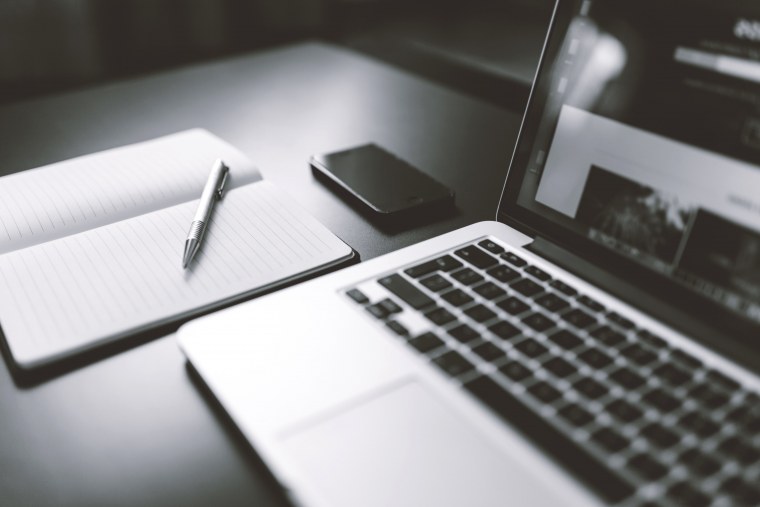 Стол для ноутбука