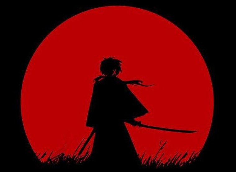 Самурай на фоне красной Луны