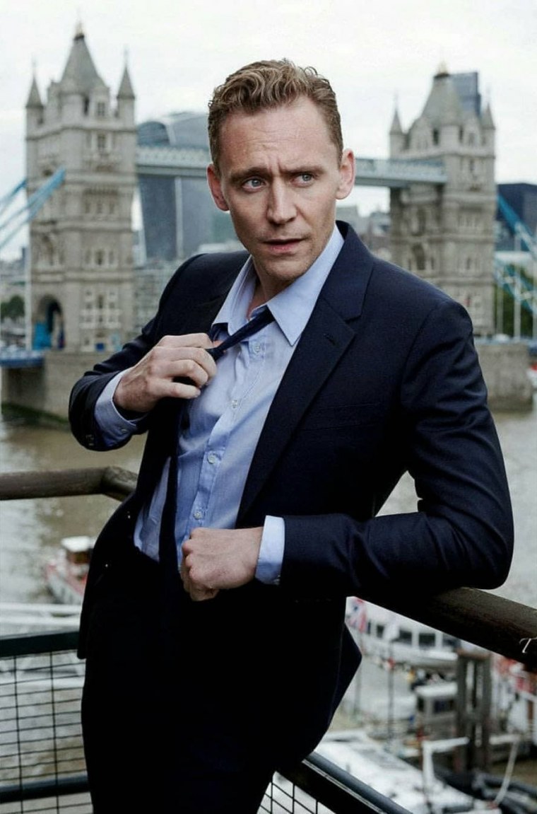 Томас Хиддлстон 2019