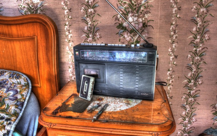 Радиоприемник в интерьере