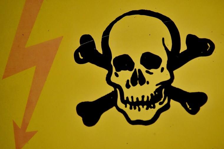 Знак не лезь убьет