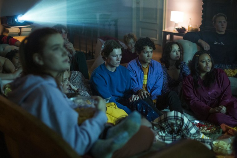 Молодые монархи сериал Нетфликс