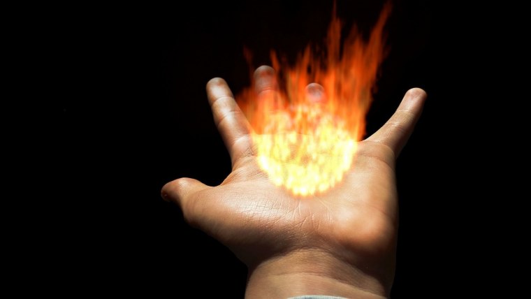 Огонь на ладони