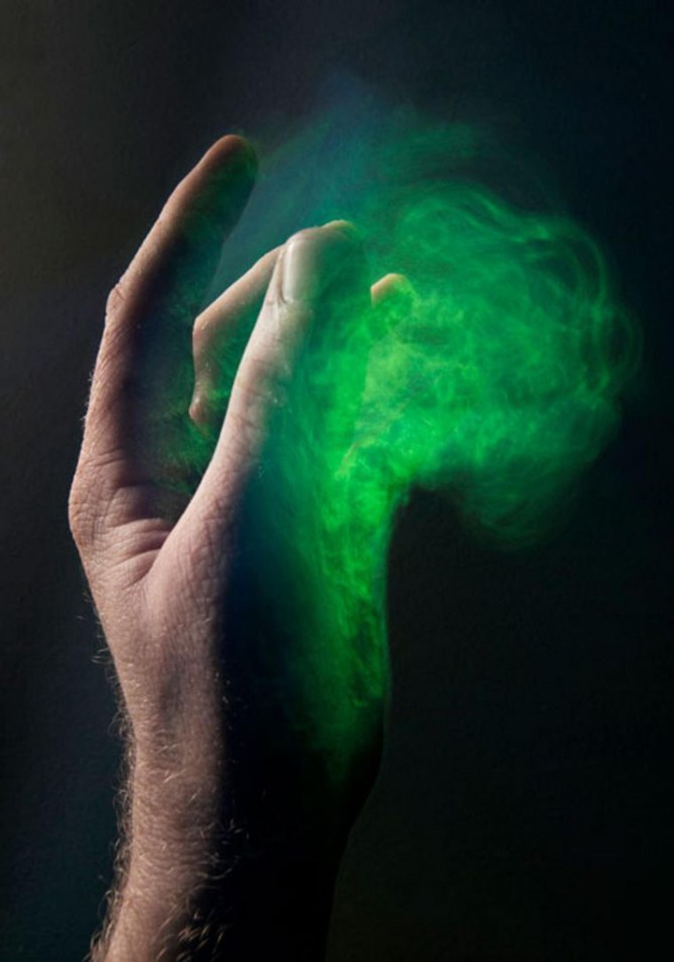 Светящаяся рука