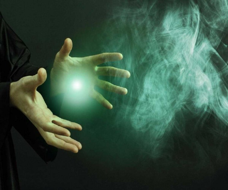 Руки колдуют