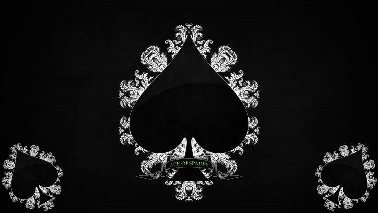 Корона на черном фоне